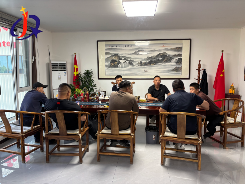 Південноамериканські клієнти з розсипного золота відвідали Qingzhou Jinqi Mining Machinery для фабричного аудиту.